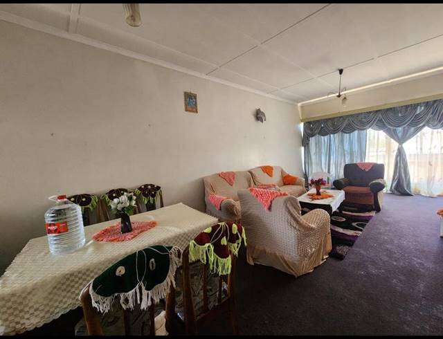 2 BEDROOM APARTMENT FOR SALE IN RANDFONTEIN CENTRAL